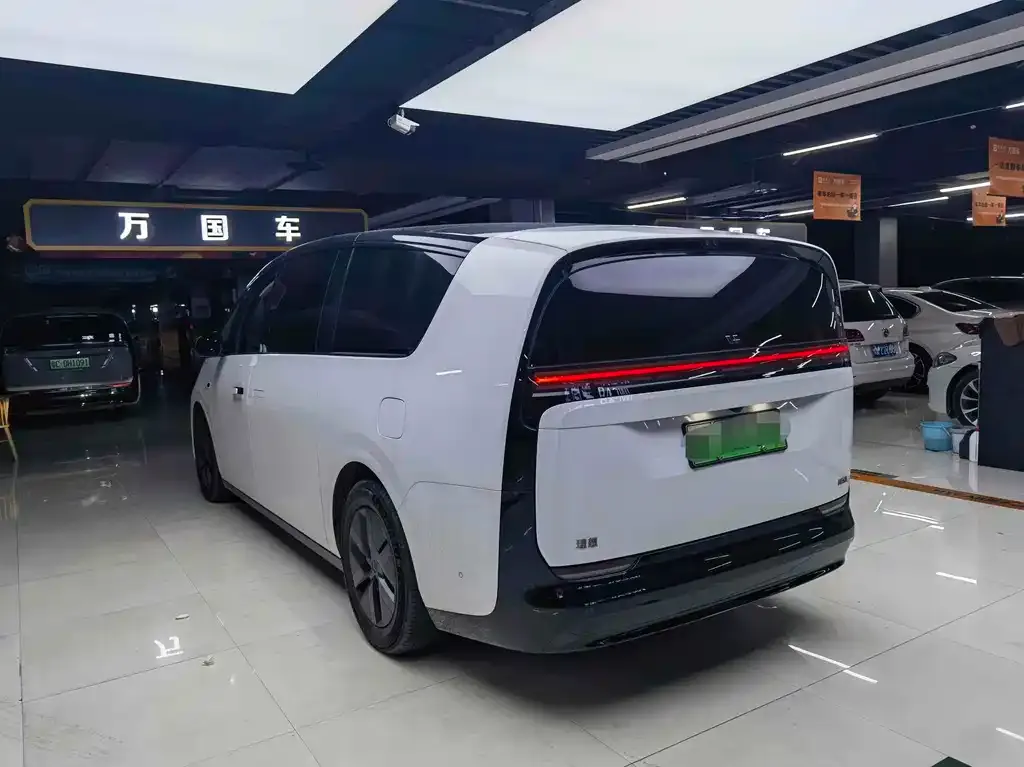 Li Auto MEGA 2024 из CN, фото 5