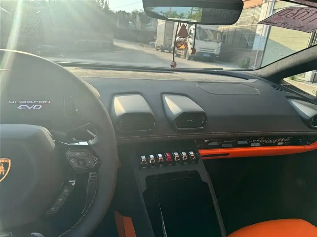 Lamborghini Huracan 2023 из CN, фото 5