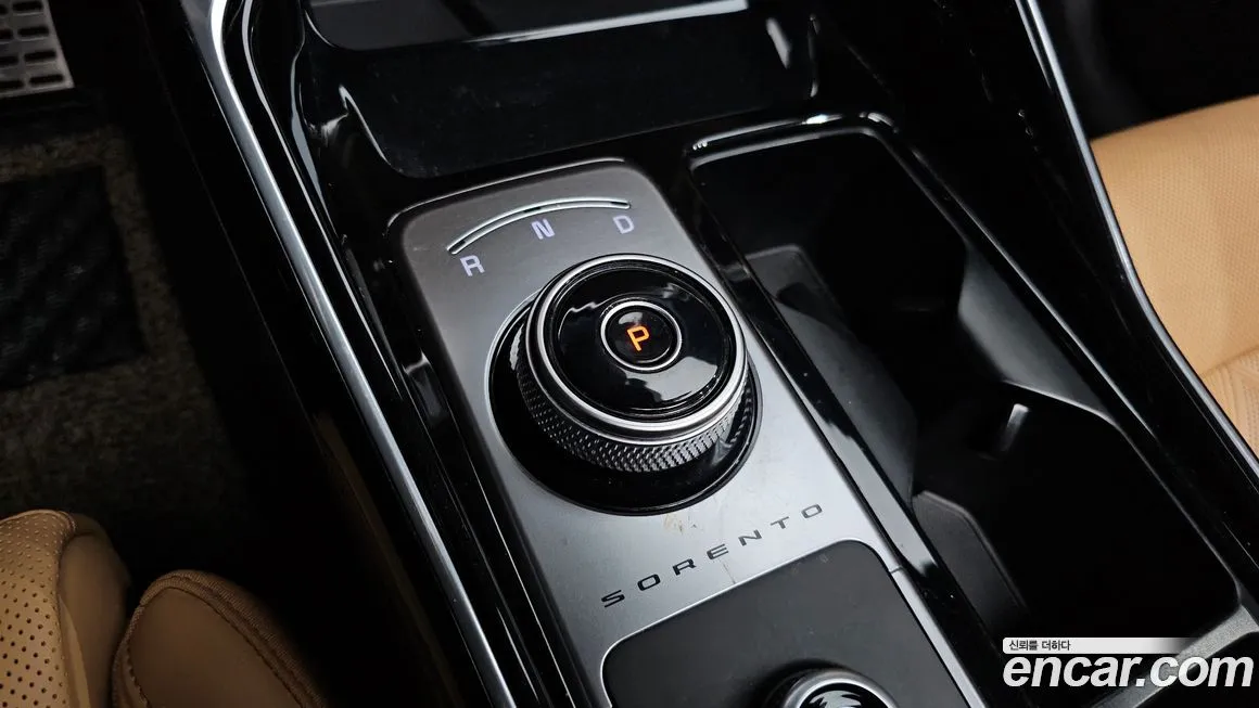 Kia Sorento — фото 9