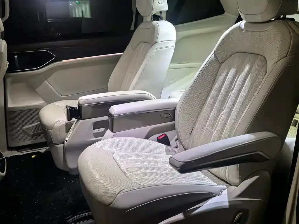 Volkswagen Viloran 2022 из CN, фото 5