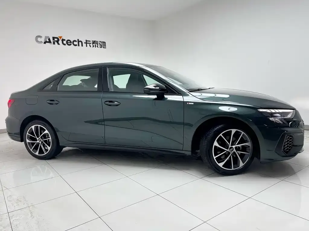 Audi A3 2024 из CN, фото 4