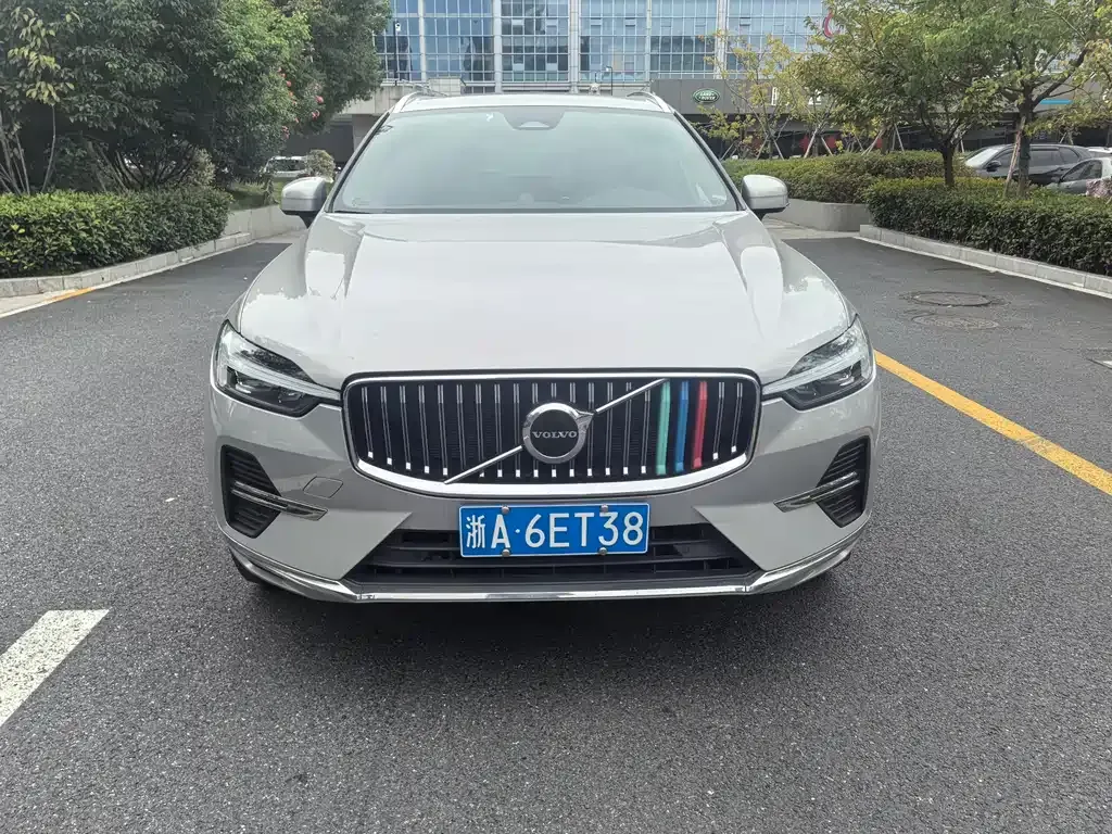 Volvo XC60 2022 из CN, фото 2