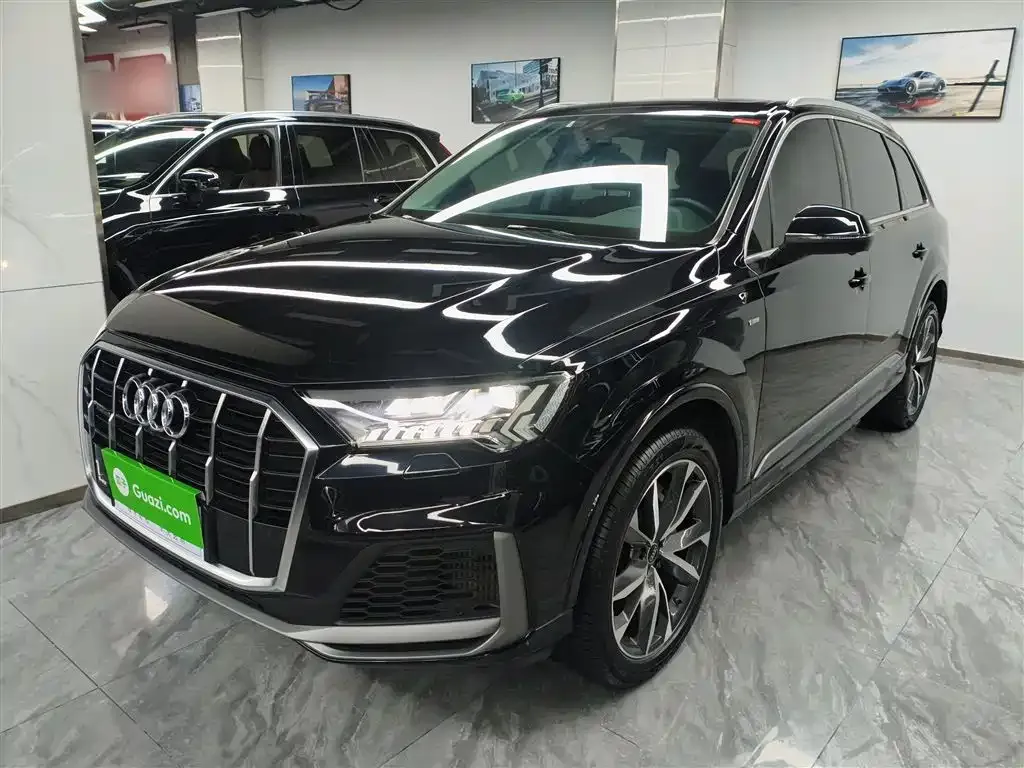 Audi Q7 2021 из CN, фото 2