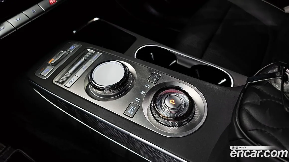 Genesis GV70 — фото 9