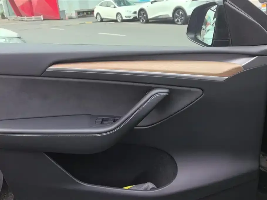 Tesla Model Y 2023 из CN, фото 7