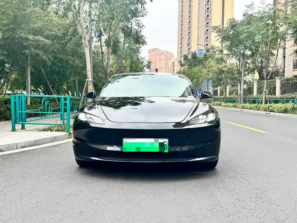 Tesla Model 3 — фото 2