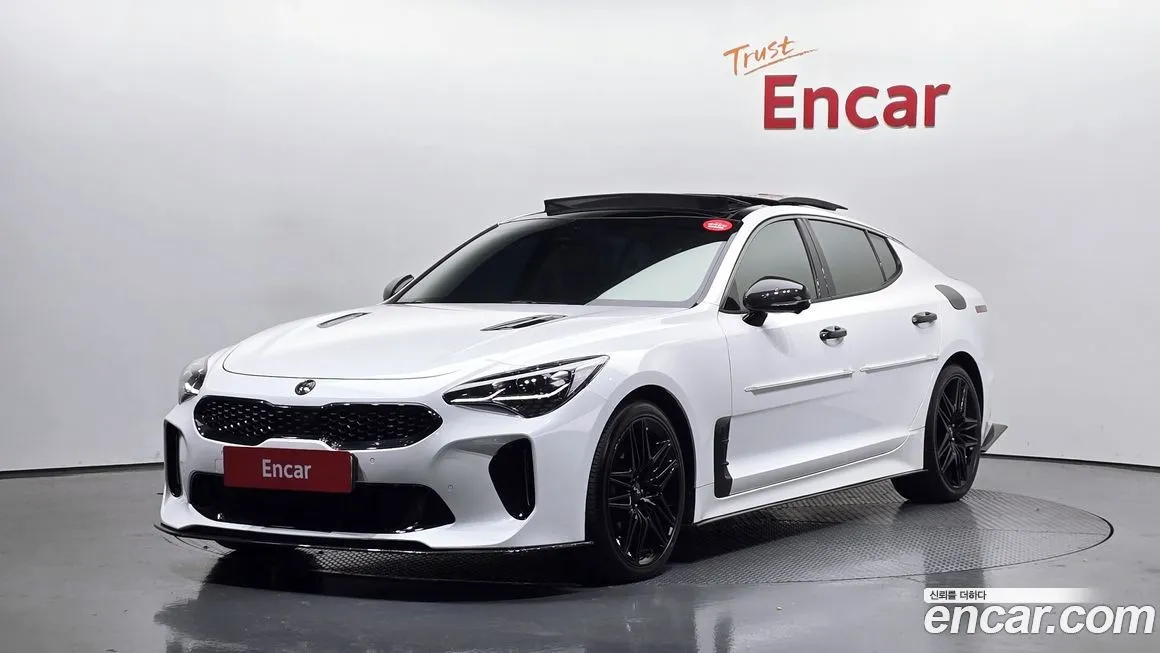 Kia Stinger — фото 1