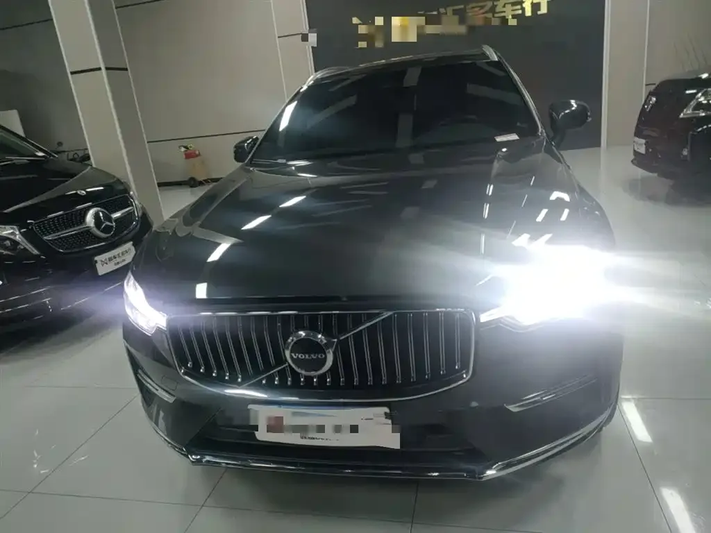 Volvo XC60 2023 из CN, фото 3