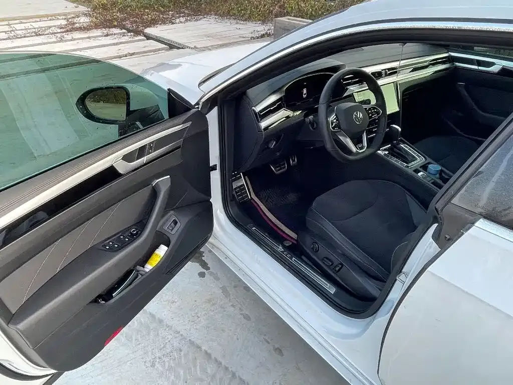 Volkswagen CC 2025 из CN, фото 5