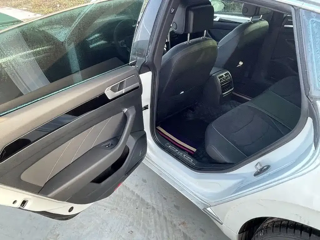 Volkswagen CC 2025 из CN, фото 9
