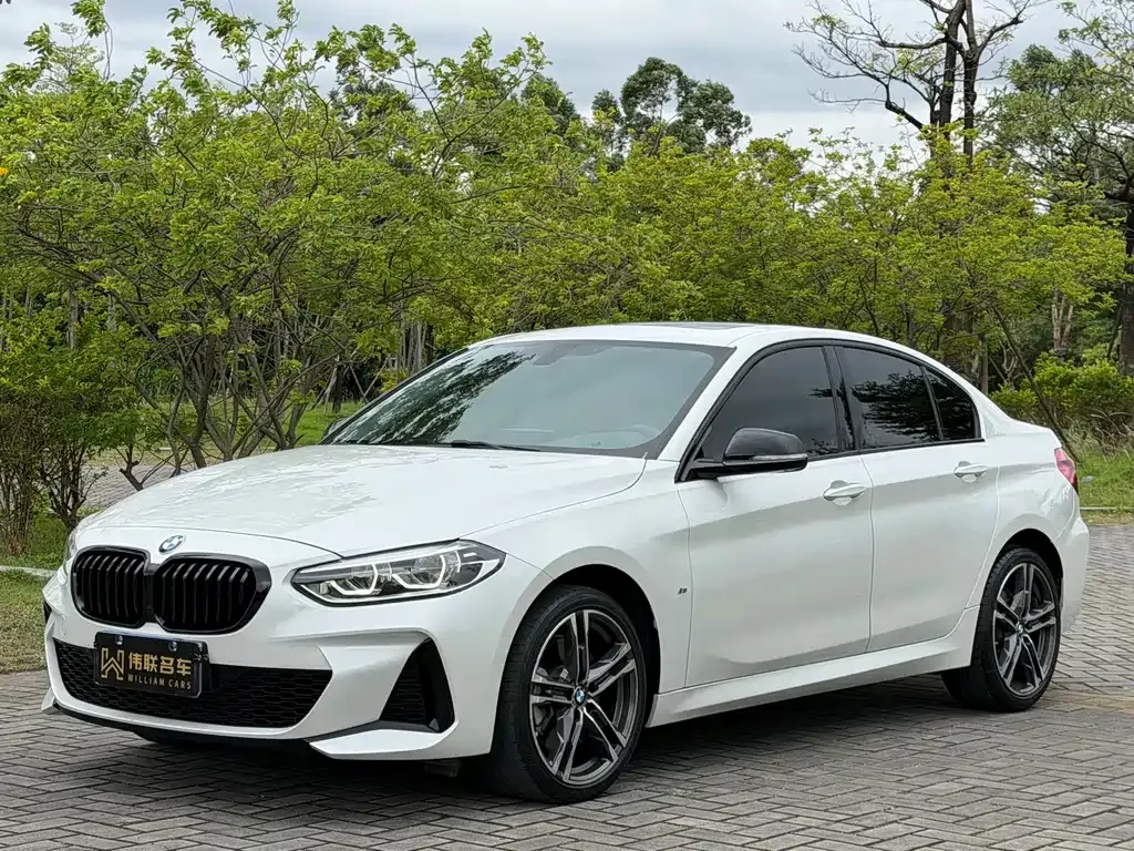 BMW 1 Series 2023 из CN, фото 1