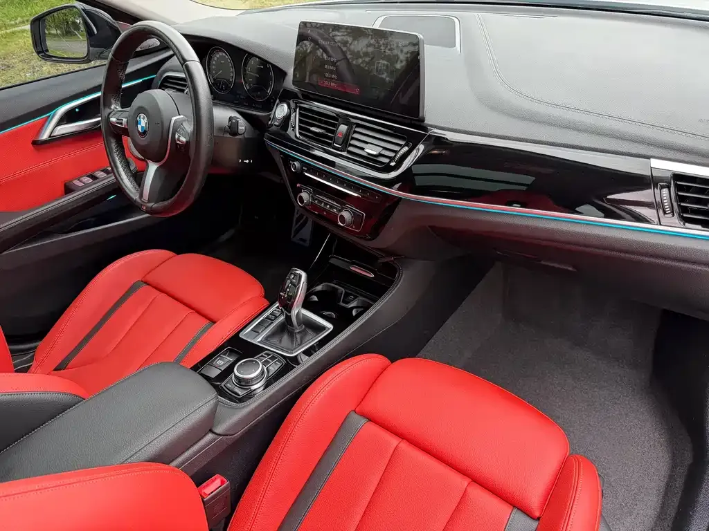 BMW 1 Series 2023 из CN, фото 10