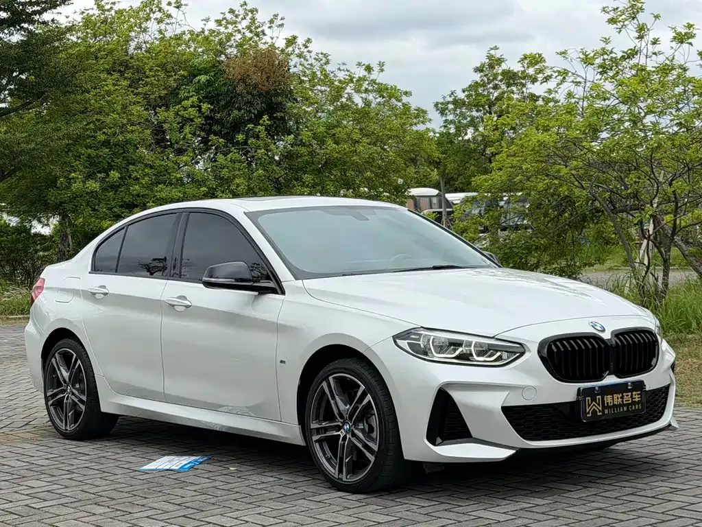 BMW 1 Series 2023 из CN, фото 3