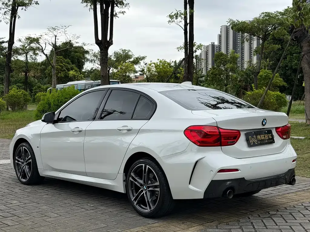 BMW 1 Series 2023 из CN, фото 6