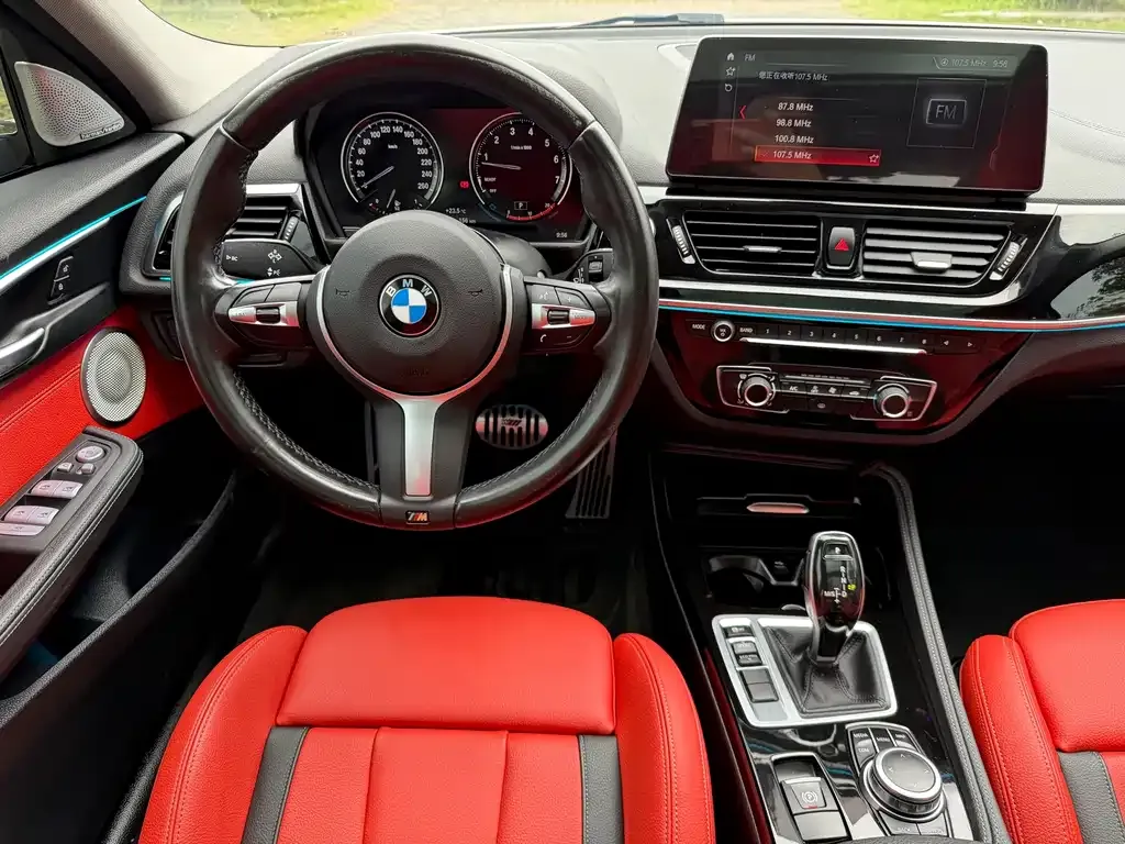 BMW 1 Series 2023 из CN, фото 9