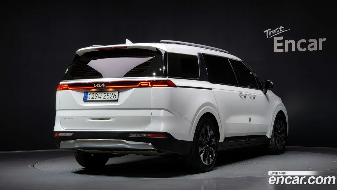 Kia Carnival — фото 2