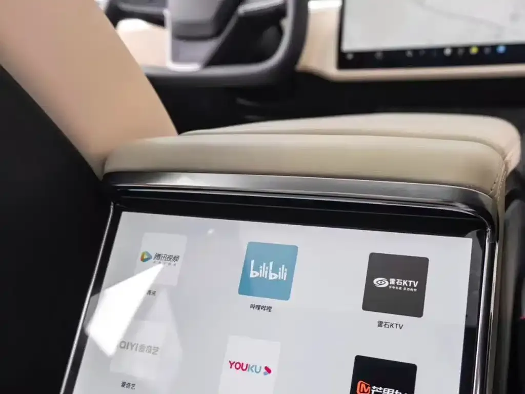 Tesla Model S 2023 из CN, фото 7