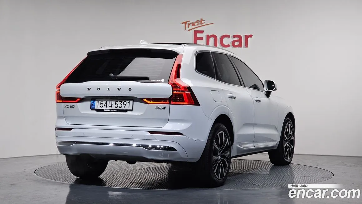 Volvo XC60 — фото 2