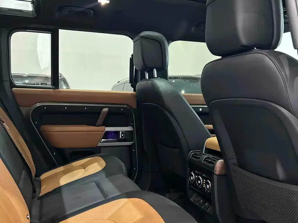 Land Rover Defender 2024 из CN, фото 8