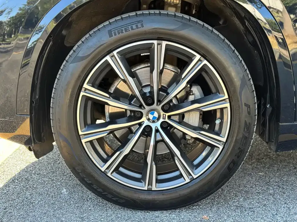 BMW X5 — фото 10