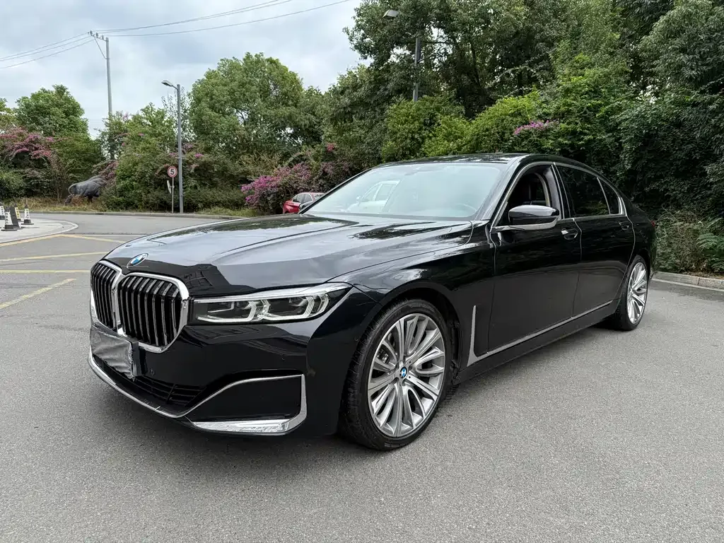 BMW 7 Series 2022 из CN, фото 1