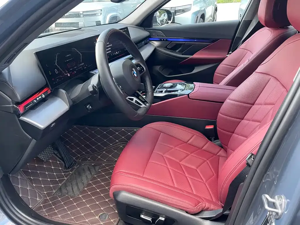 BMW 5 Series 2024 из CN, фото 4