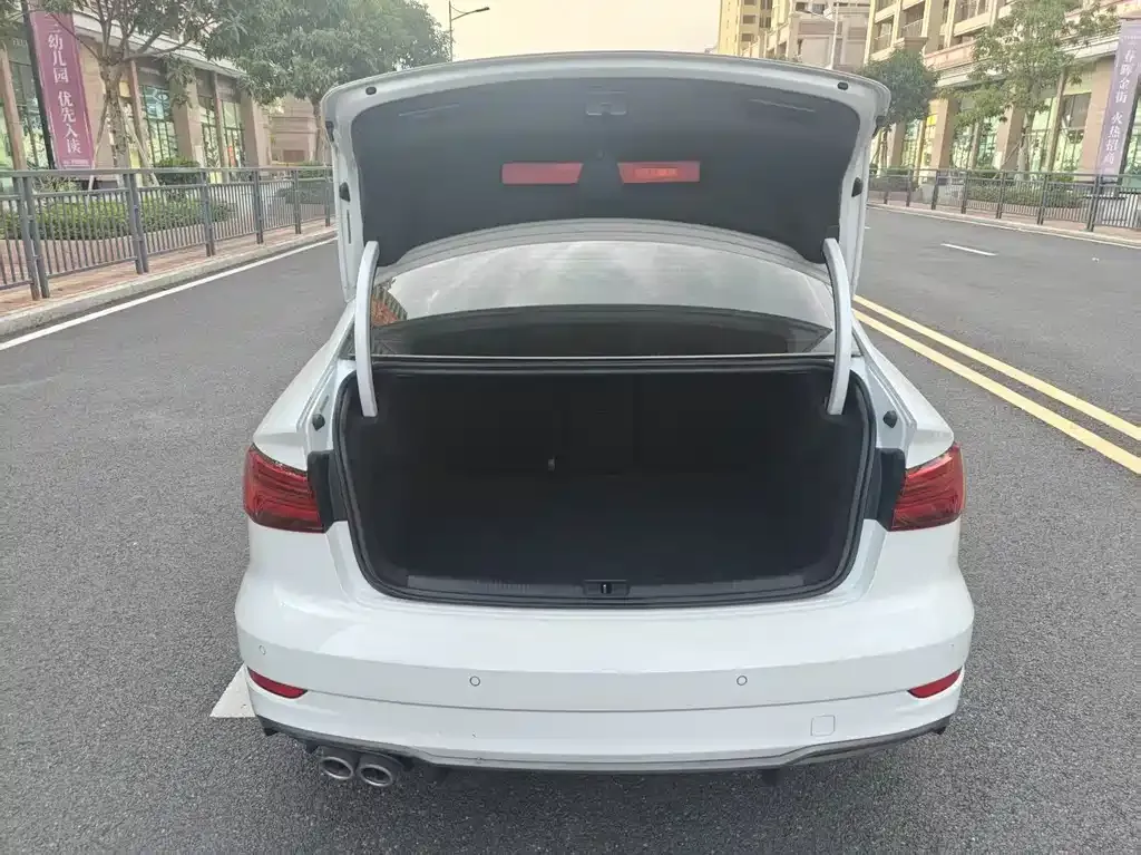 Audi A3 2021 из CN, фото 6