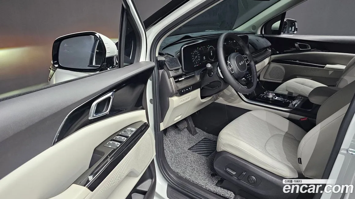 Kia Carnival — фото 10