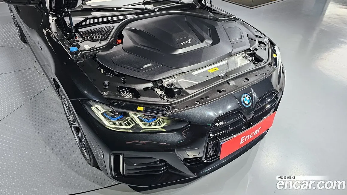 BMW i4 — фото 6