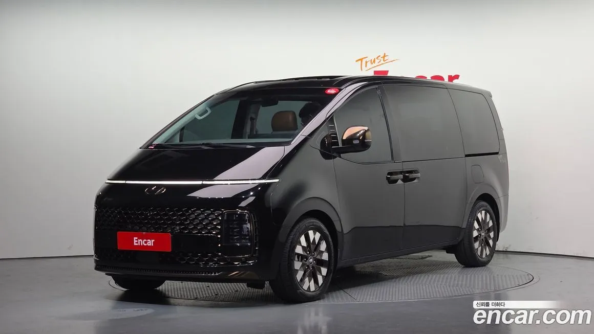 Hyundai Staria