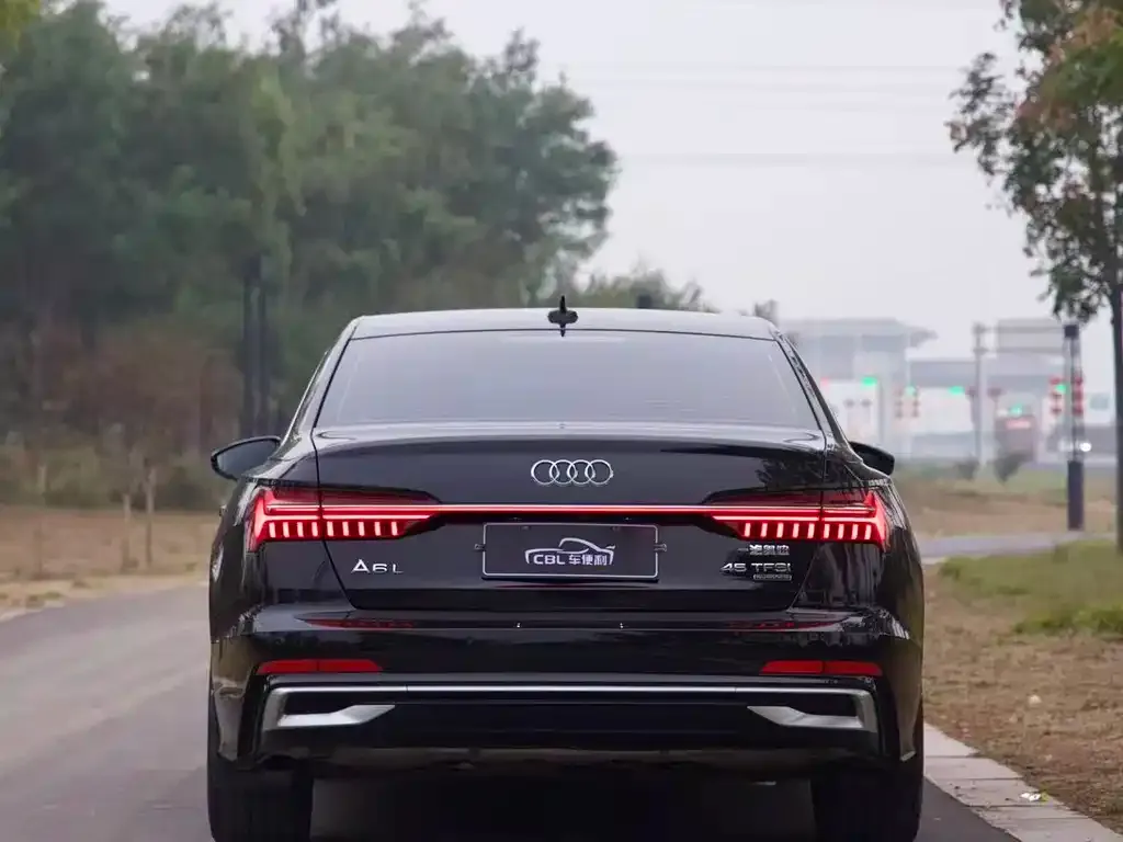 Audi A6L — фото 2