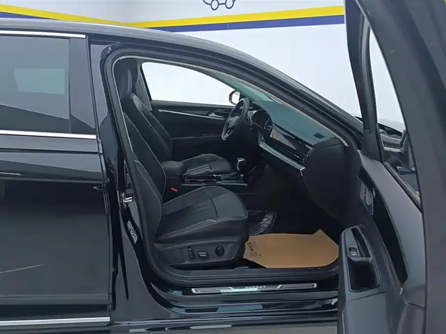 Volkswagen Passat 2023 из CN, фото 8