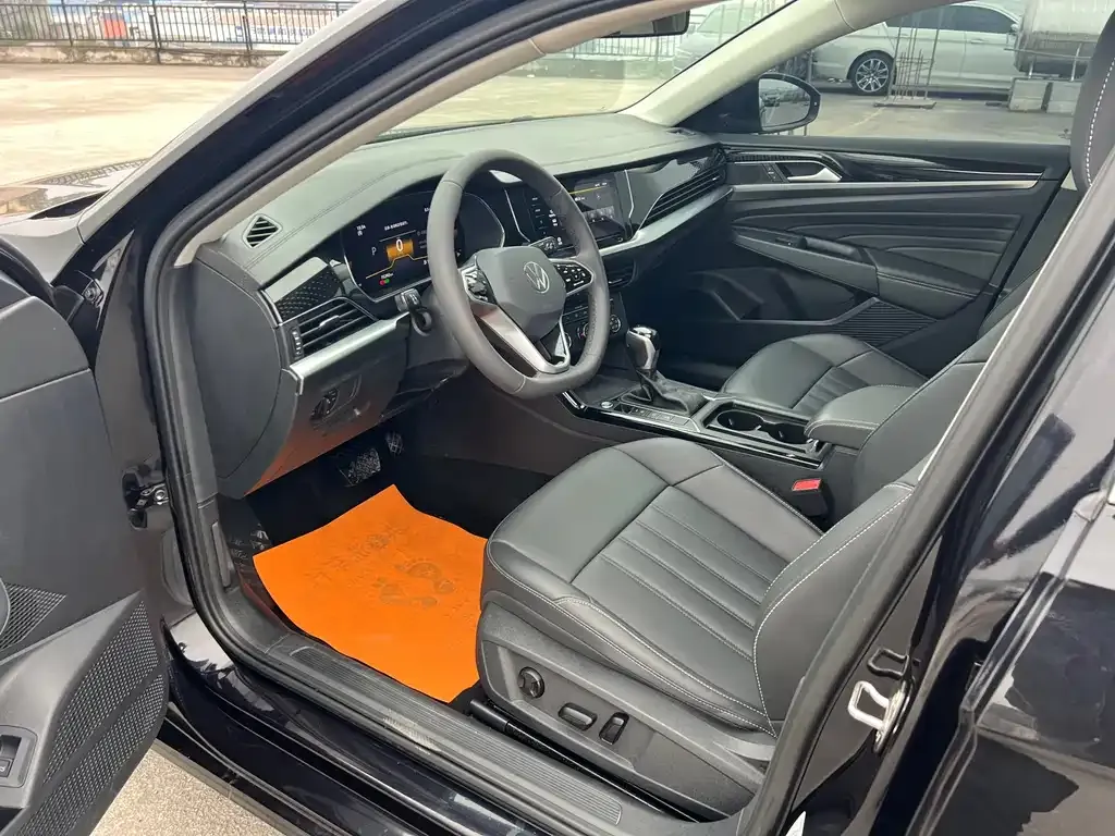 Volkswagen Passat 2022 из CN, фото 4