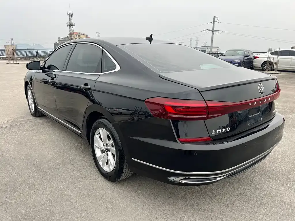 Volkswagen Passat 2022 из CN, фото 7