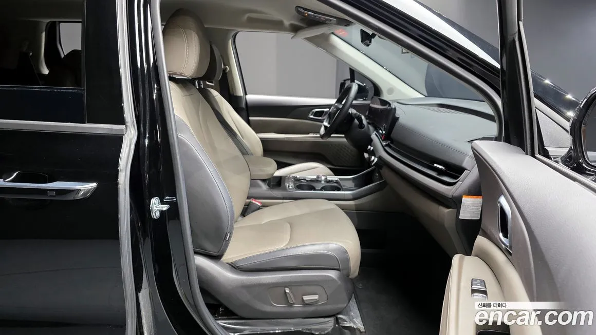 Kia Carnival — фото 10