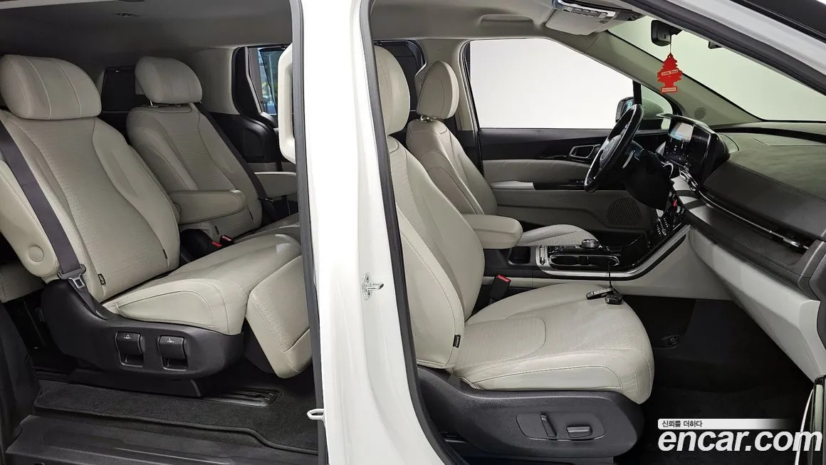 Kia Carnival — фото 10