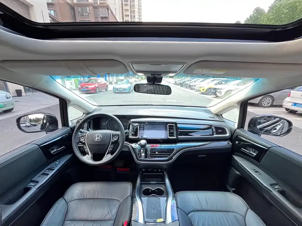 Honda Elysion 2021 из CN, фото 4