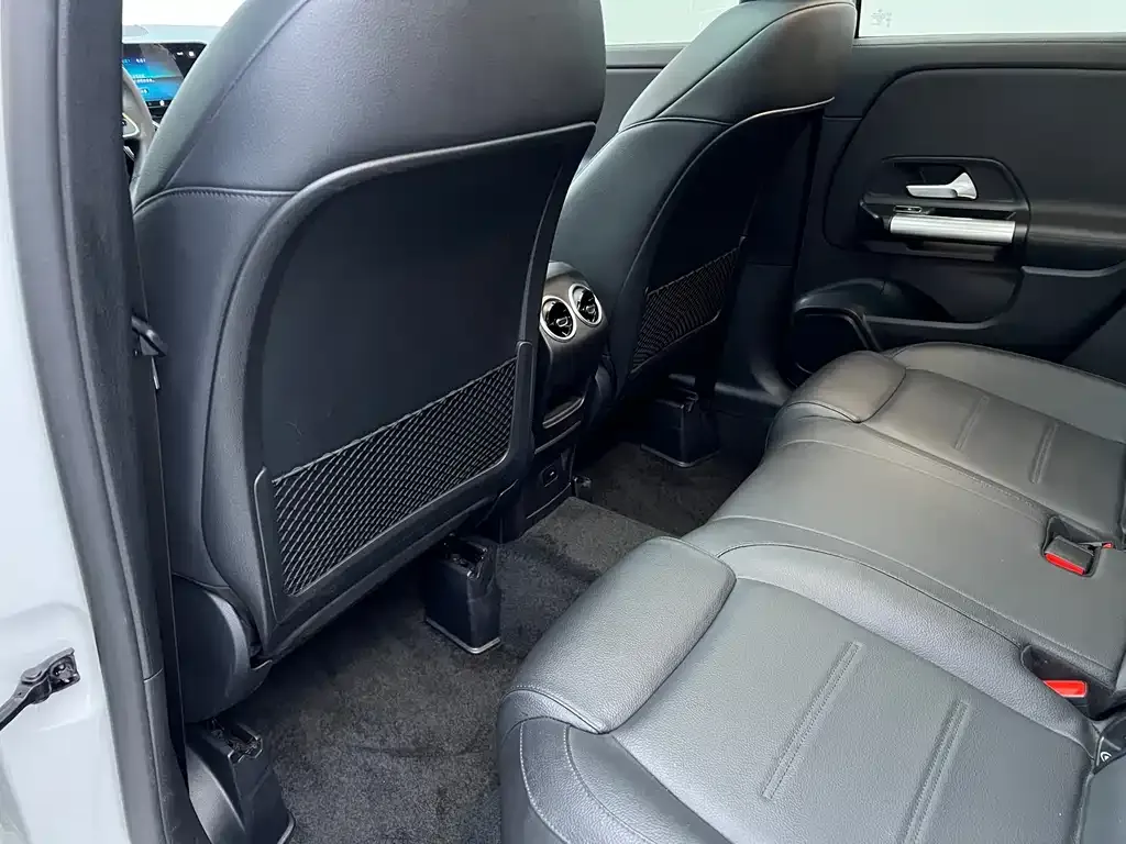 Mercedes-Benz GLA 2023 из CN, фото 10