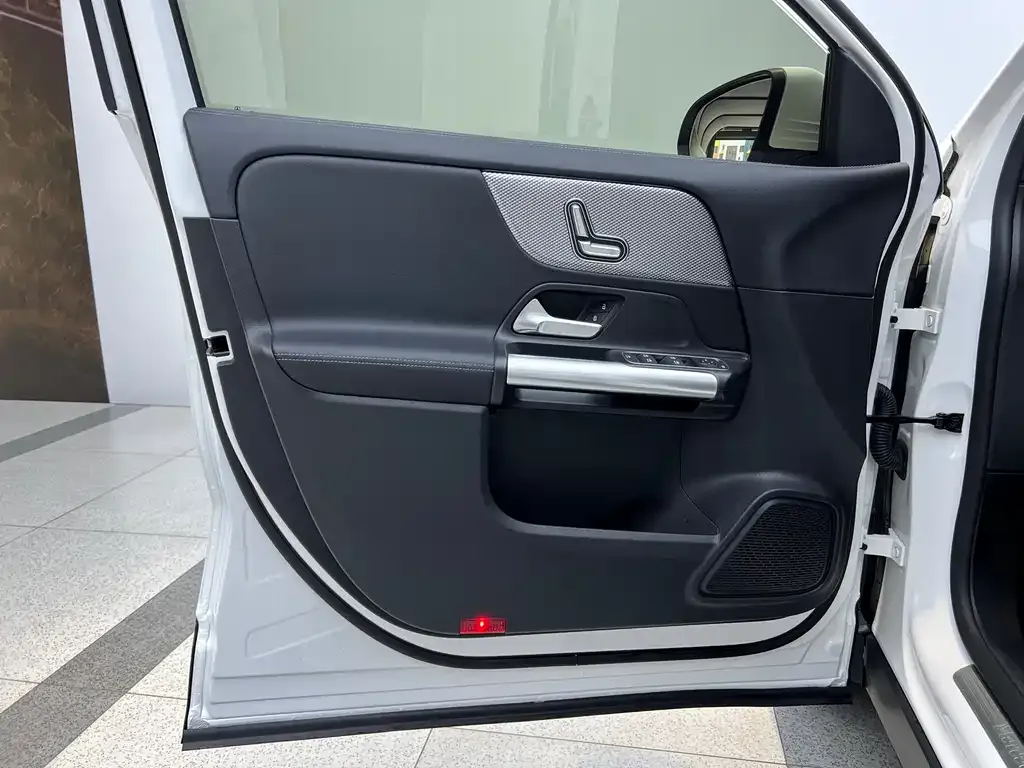 Mercedes-Benz GLA 2023 из CN, фото 9