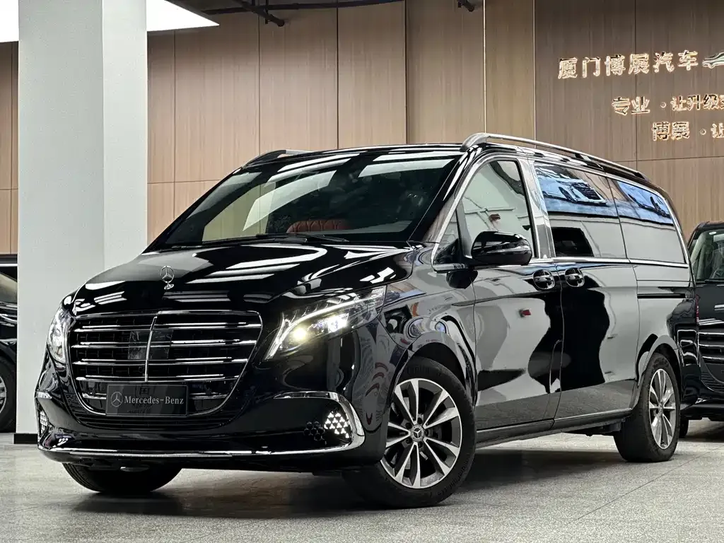 Mercedes-Benz V-Class 2023 из CN, фото 1