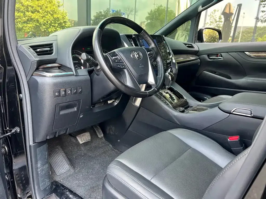 Toyota Alphard 2021 из CN, фото 2