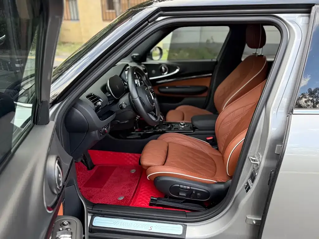 [object Object] Mini Clubman 2023 из CN, фото 8