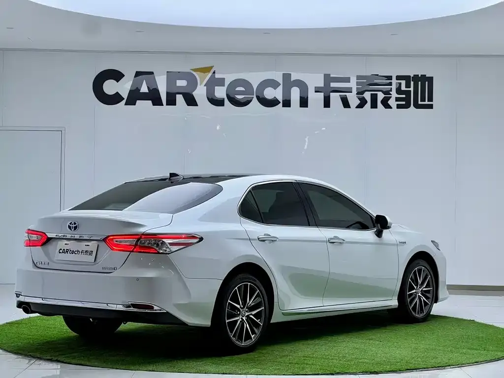 Toyota Camry 2023 из CN, фото 10