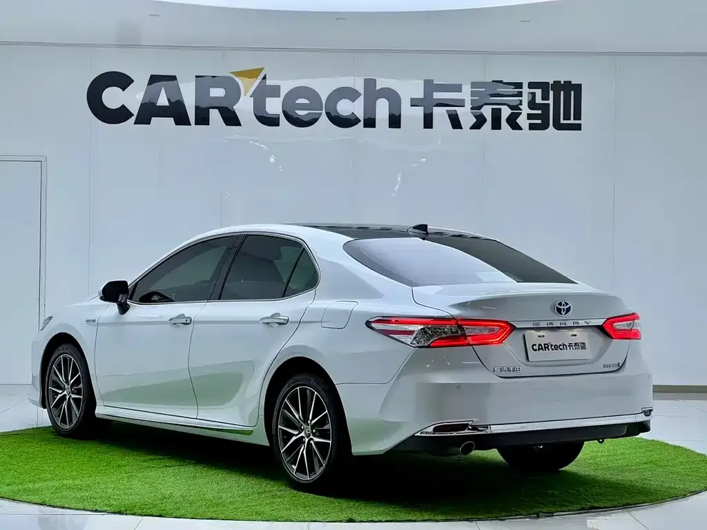 Toyota Camry 2023 из CN, фото 3