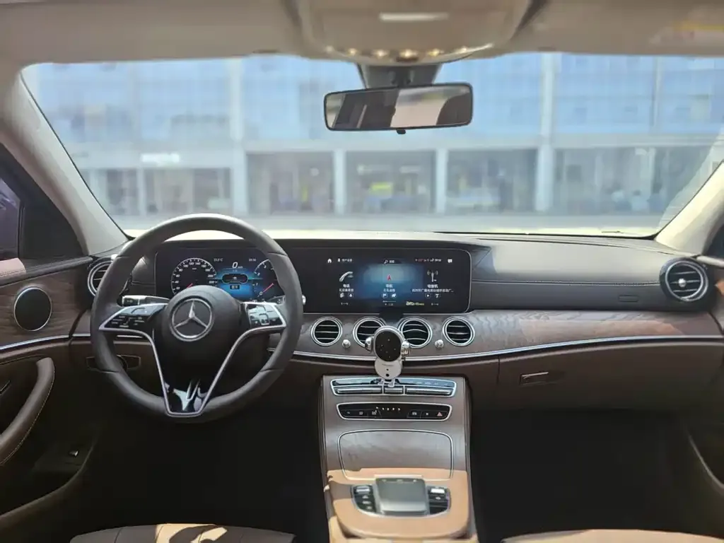 Mercedes-Benz E-Class 2023 из CN, фото 5