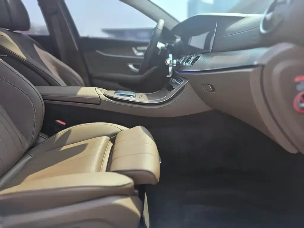 Mercedes-Benz E-Class 2023 из CN, фото 8