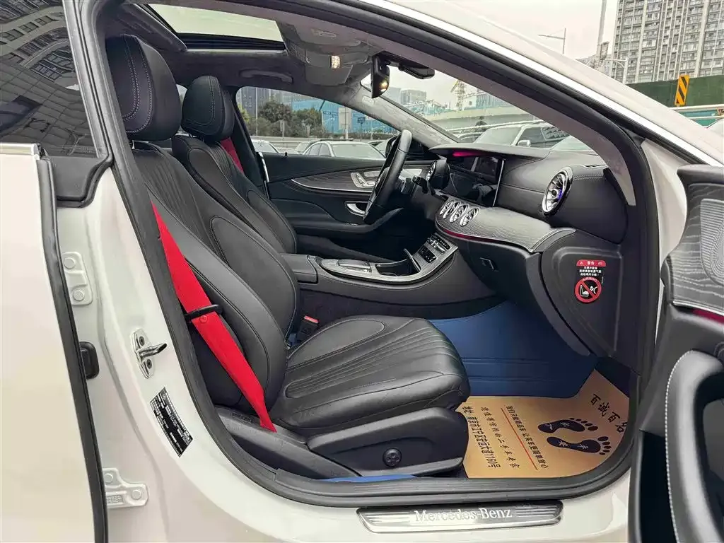 Mercedes-Benz CLS — фото 10