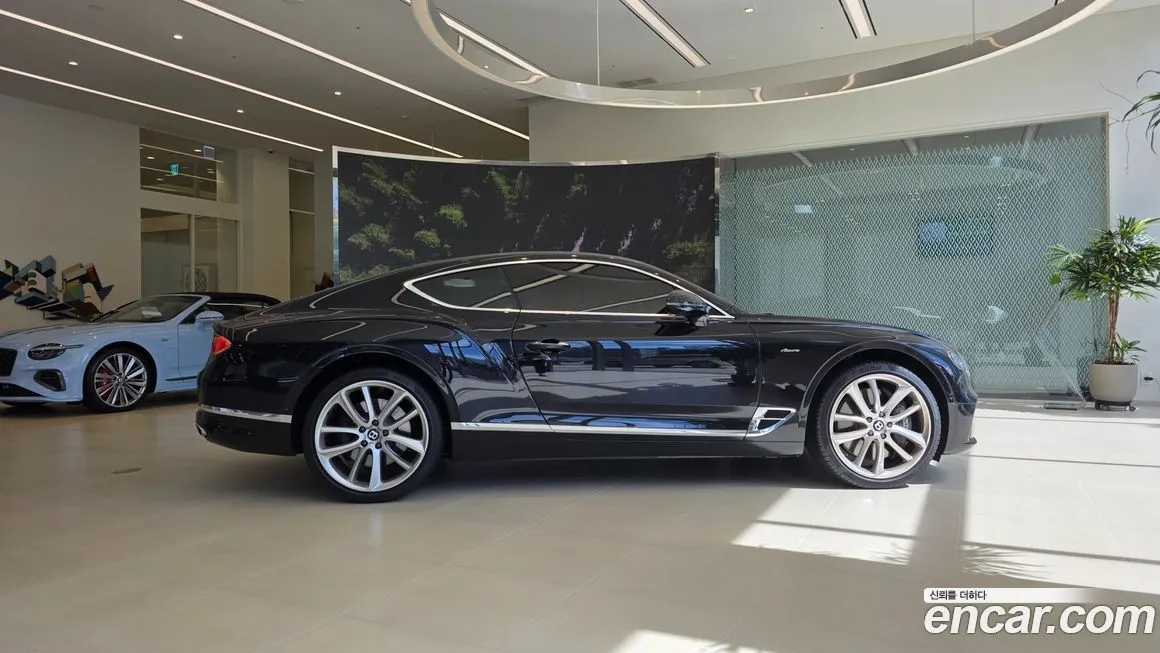 Bentley Continental 2023 из KR, фото 3