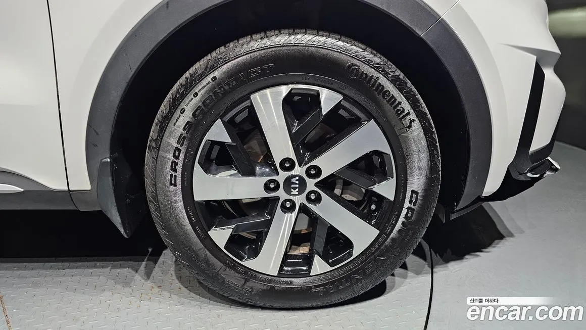 Kia Sorento — фото 5