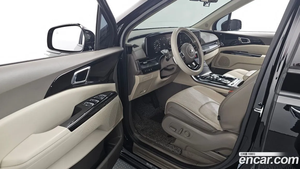 Kia Carnival — фото 10